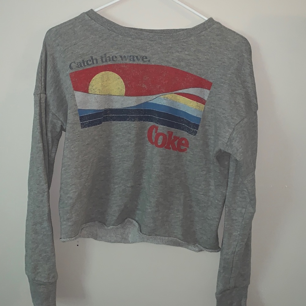 Cute grey long sleeve cropped top